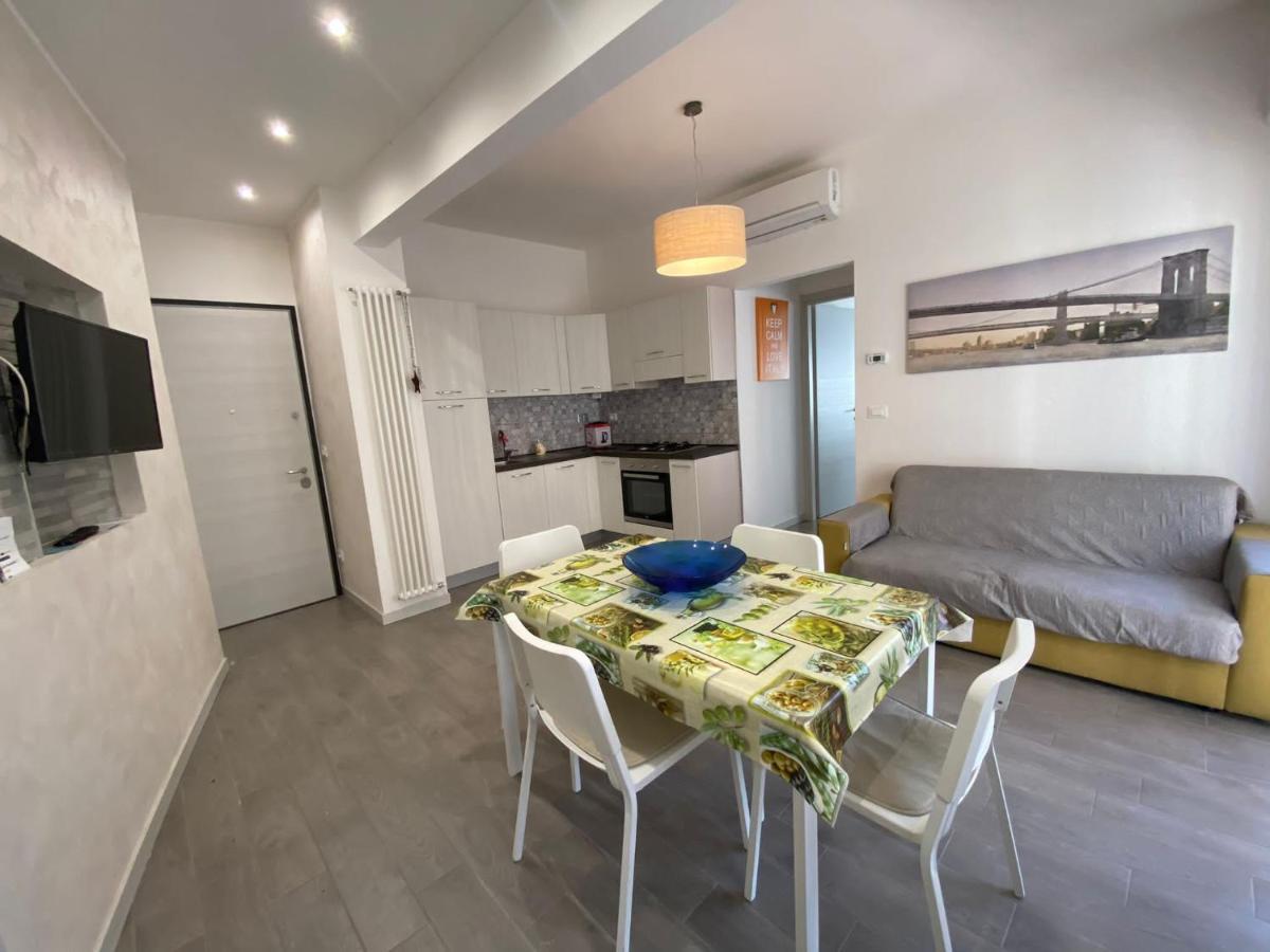 Gianluca Apartments 7 Finale Ligure Luaran gambar